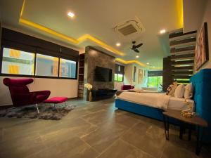Villa Amazon, Tropical Luxe