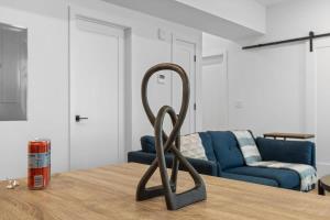 NoMa Convenience 2-BR Near Metro Market