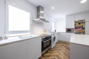 H2M Pasaje Nobleja close Train St, SmartTv, AACC