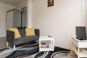 RedLight District Private Smokers Friendly Studio