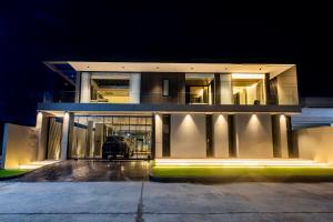 Villa TPSV 44 Modern Luxury-5 Bedrooms with Private Pool in Pattaya