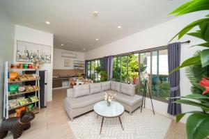 普吉岛Yona豪华型四卧泳池别墅1号