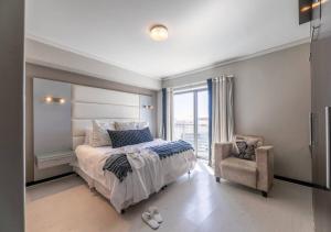 Conveniently located by the CTICC m VA and CBD