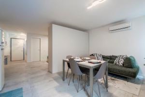 ESSENZA MODERNA - Centro & Relax