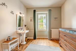 Maisons de vacances Le 52 - Proche du GR34 : photos des chambres