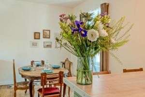 Maisons de vacances Le 52 - Proche du GR34 : photos des chambres