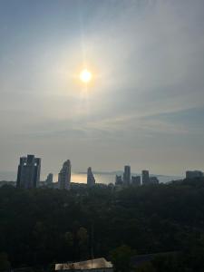 Unixx Sea View High Floor 1BR