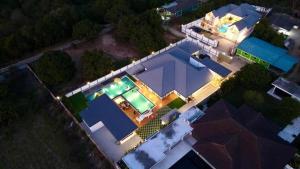 The Shinning Pool Villa