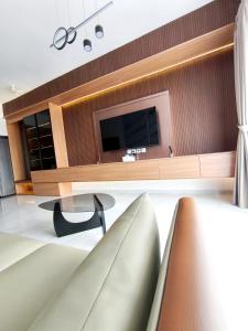 Sky House BSD 3 BR Beside AEON Mall BSD