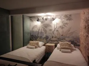 Gorgeous Mini Suite - Tsiv'on