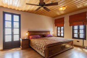 Luxurious Venetian 3 FLOOR HOUSE in the old port