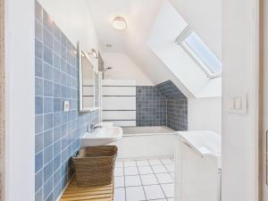 Maisons de vacances Maison pour 6 en bord de mer - Jardin et piscine : photos des chambres