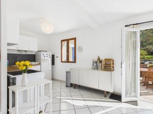 Maisons de vacances Maison pour 6 en bord de mer - Jardin et piscine : photos des chambres