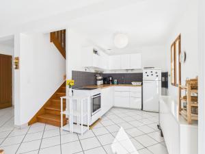 Maisons de vacances Maison pour 6 en bord de mer - Jardin et piscine : photos des chambres