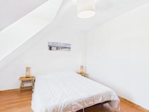 Maisons de vacances Maison pour 6 en bord de mer - Jardin et piscine : photos des chambres