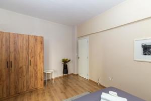 Central Athens Charm