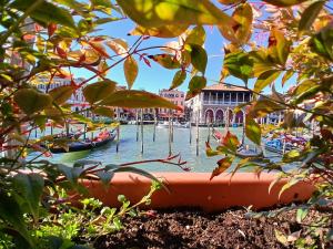 Grand Canal Diamond