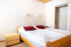 Lomakatti Apartments