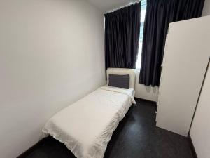 Spacious 4BR Family Suites in George Town