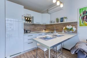 Stylish 1Bedroom Studio in the heart of St Julians 302