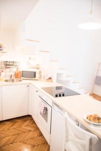 Budapest Downtown W18