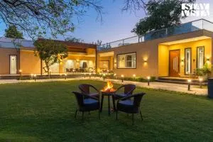 StayVista at Palash Van with Bonfire, Pool, Wi-Fi - Фарідабад