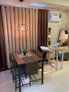 NAIA Terminal 3 Condo Newport with WIFI Netflix Pool