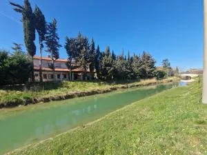 XXL Riverside Apartment - pet friendly - Letalisce Porforoz