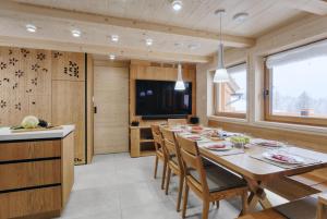 Luxury Alpine Chalet & Sauna Pinja - Velika Planina - I FEEL ALPS