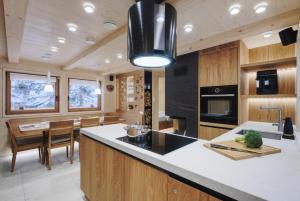 Luxury Alpine Chalet & Sauna Pinja - Velika Planina - I FEEL ALPS 