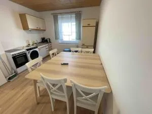 SAD242 Große Monteurwohnung Übergangswohnung - 施万多夫