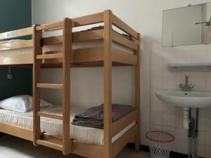 Auberges de jeunesse Auberge de Jeunesse HI Arles : photos des chambres