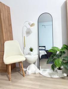 The Cozy Room with WiFi and Pool Access Studio Unit 1BR