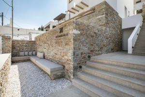 Kythnos Blue - Suite 4 Luxurious, Sea Front