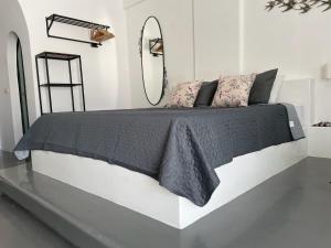 Cavalari Santorini - Sunny and quiet room #1