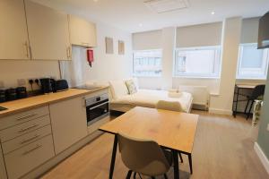 Newly build city centre Redcross Village 104