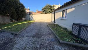 Appartements Maison Fair play, jardin, parking, billard : Studio