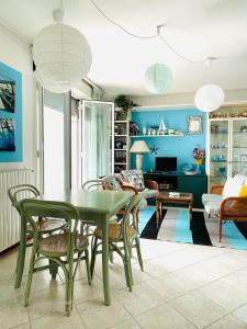 Three-room apartment with penthouse in Cecina