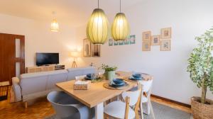 Bright apartment next metro