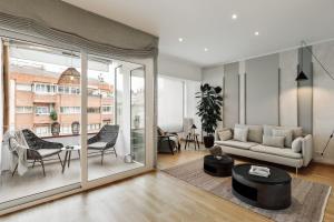 Sabate - 3 bedrooms and office in Sant Gervasi