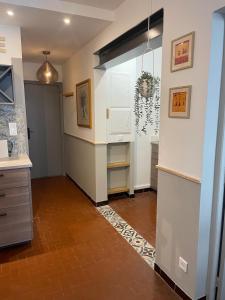 Appartements Le 45- La Sauvagine, Appartement avec grande terrasse, 6 Couchages, 2 chambres, 3min de la plage : photos des chambres
