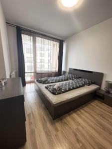 Metropolitan Paradise & private parking