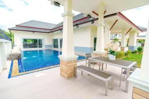 Royal Elephant Pool Villa - Ban Map Fakthong