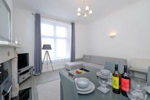 Stunning 2 Bed City Centre Apartment Grove