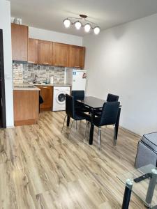 Metropolitan Paradise & private parking