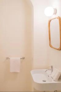 Central Garibaldi Apartment , Intrho