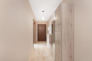 Cozy Corner: apartment with WiFi and Private Balcony