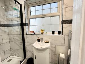 Luxury and spacious 3 bedroom home in Southampton