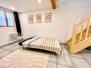 Appartements O Nid-Istres - Centre Historique, Spacieux Studio Duplex, Wifi, 4 personnes : photos des chambres