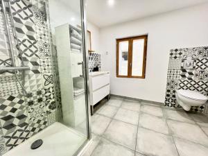 Appartements O Nid-Istres - Centre Historique, Spacieux Studio Duplex, Wifi, 4 personnes : photos des chambres